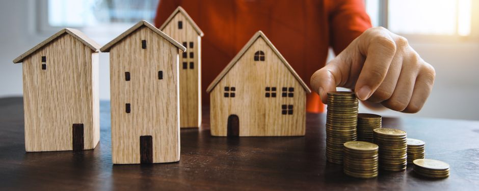 Buy and Hold vs Flipping: 5 Proven Strategies for 2026