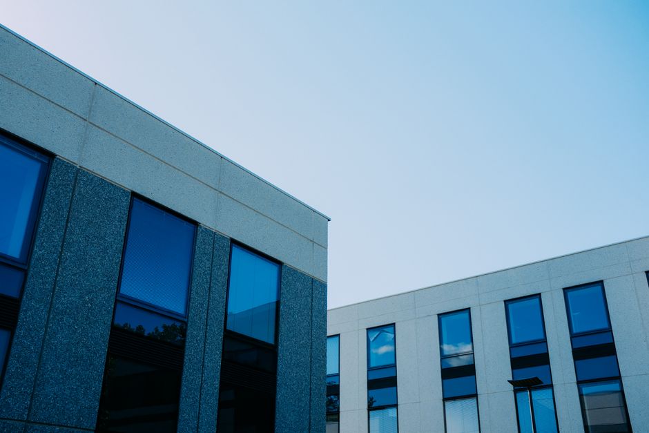 Complete Guide to Commercial Real Estate Investment for Beginners in 2026