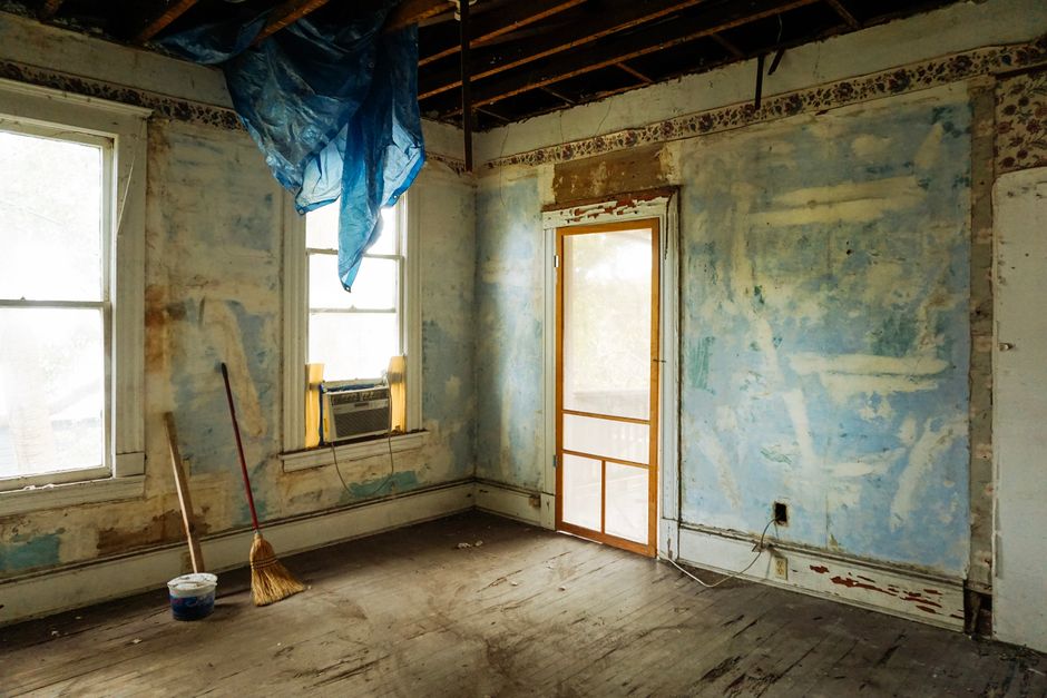 How to Flip Houses Successfully: 7-Step Proven Guide for 2026